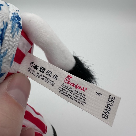 Chick-fil-A Summer 2025 Plush Cow Doll Toy Blue Tropical Island Shirt Cabana 7" - Picture 8 of 8